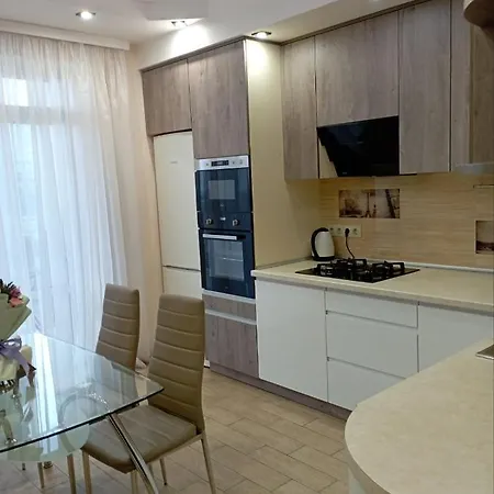 Apartment - Dzhordzha Vashynhtona Lviv Exterior photo