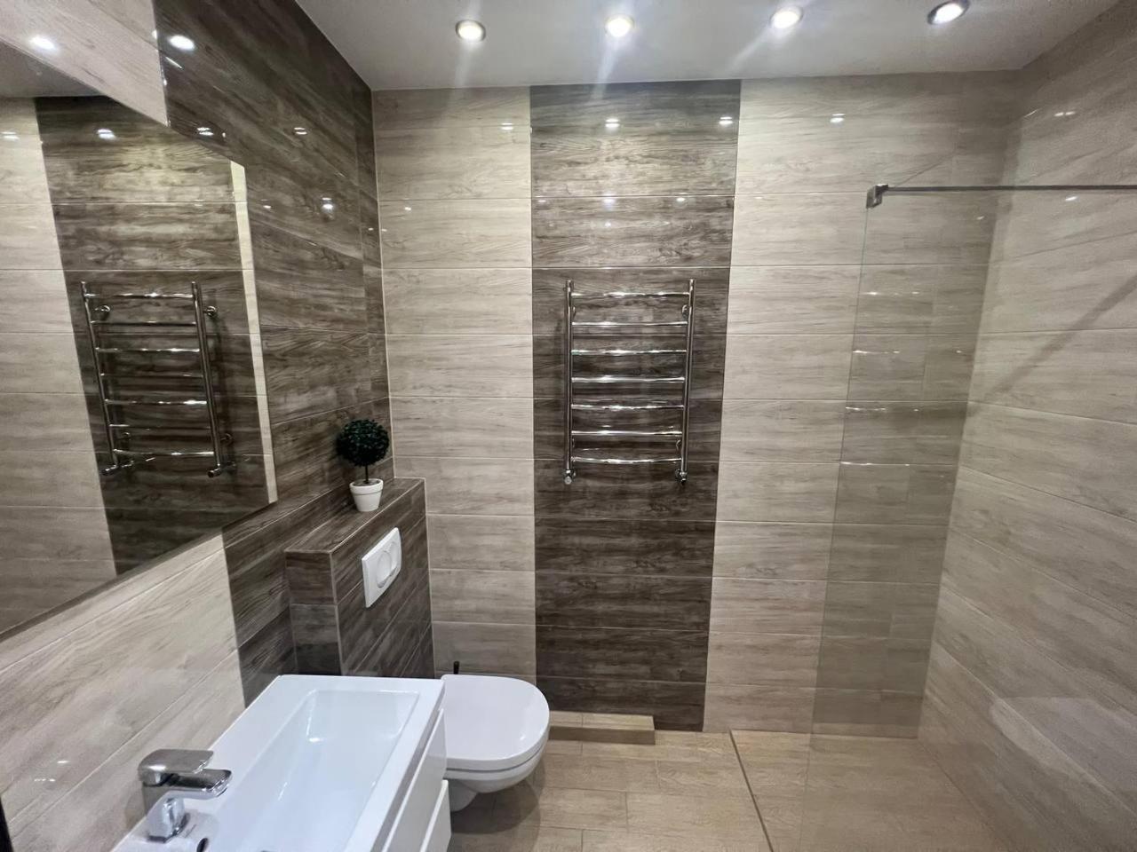 Apartment - Dzhordzha Vashynhtona Lviv