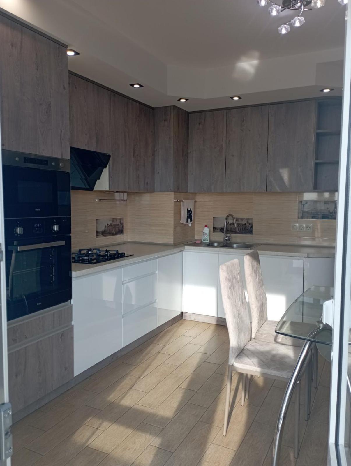 Apartment - Dzhordzha Vashynhtona