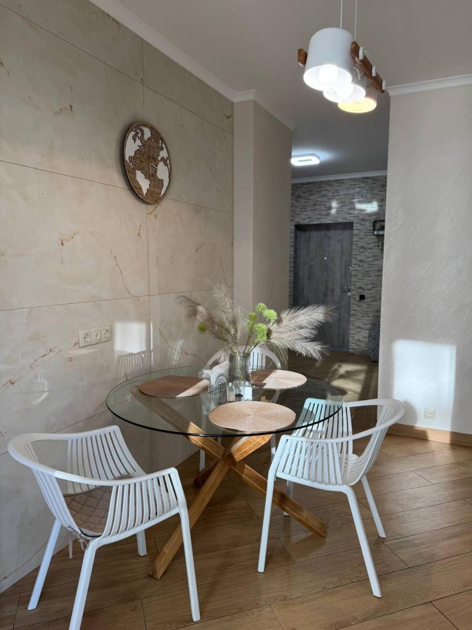 Apartment - Dzhordzha Vashynhtona Lviv