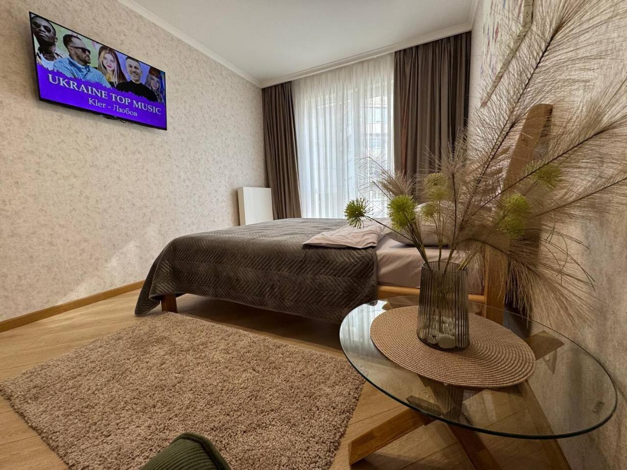 - Dzhordzha Vashynhtona Apartment *